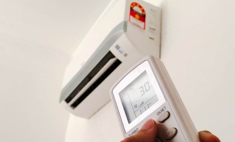 Temperature of AC